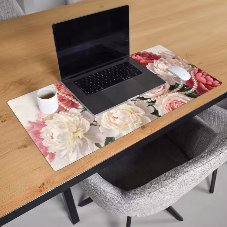 Bloemen - Parels - Romantiek - Klassiek - Roze Muismat XXL klein -sfeer1