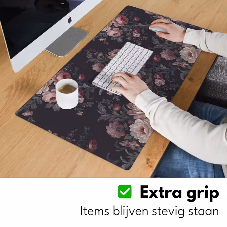 Bloemen - Patroon - Sierlijk - Roze - Donker Muismat XXL klein -sfeer3