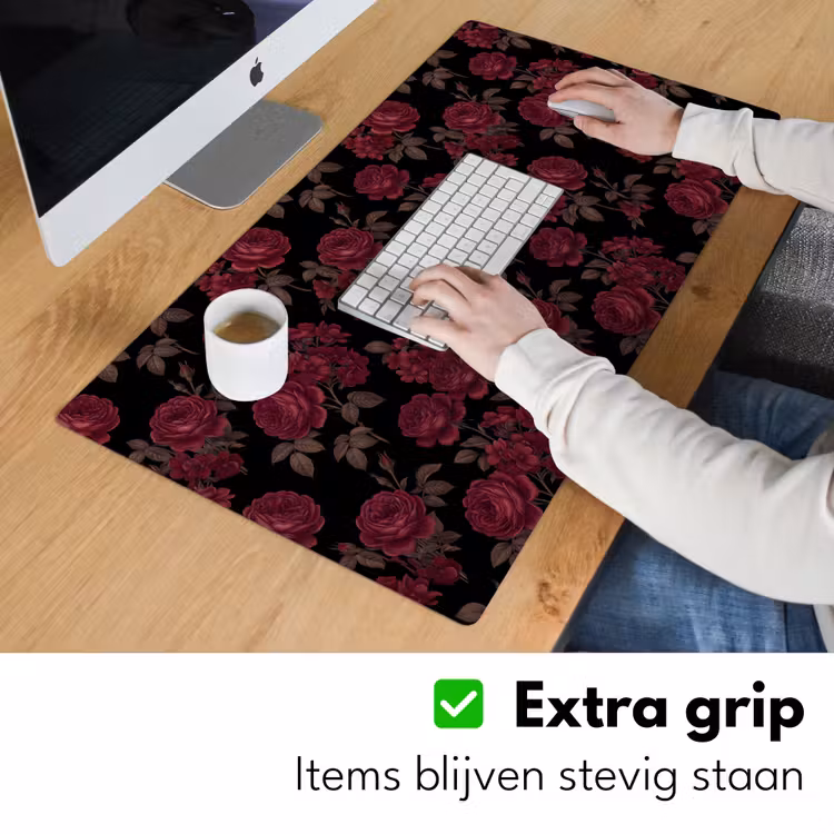 Bloemen - Roos - Patroon - Klassiek - Rood Muismat XXL klein -sfeer3