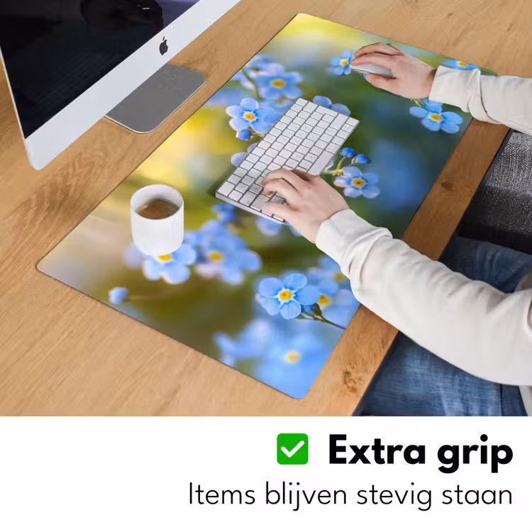 Bloemetjes - Blauw - Vergeet mij nietjes Muismat XXL klein -sfeer3