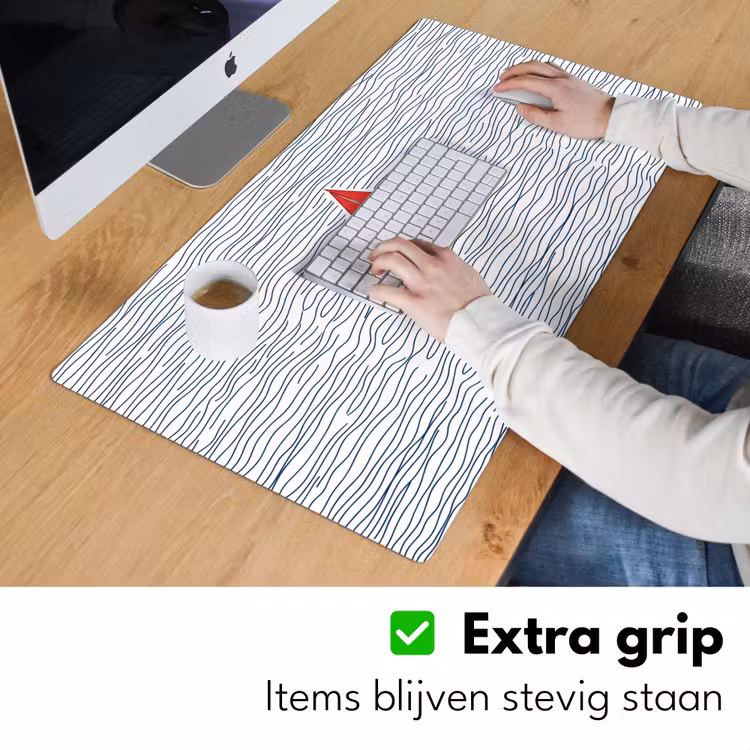 Boot - Water - Rood - Illustratie - Minimalistisch Muismat XXL klein -sfeer3