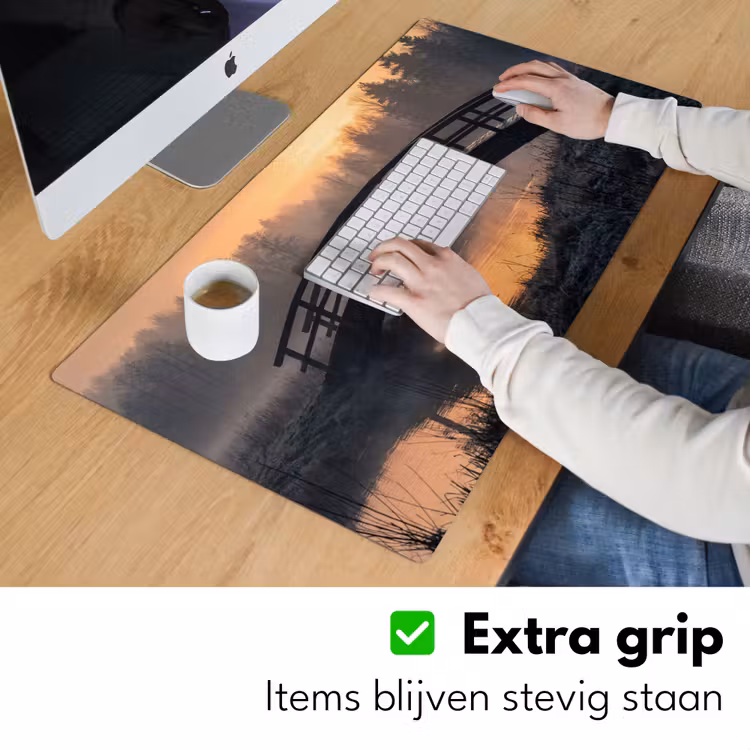 Brug - Mist - Bomen - Water Muismat XXL klein -sfeer3