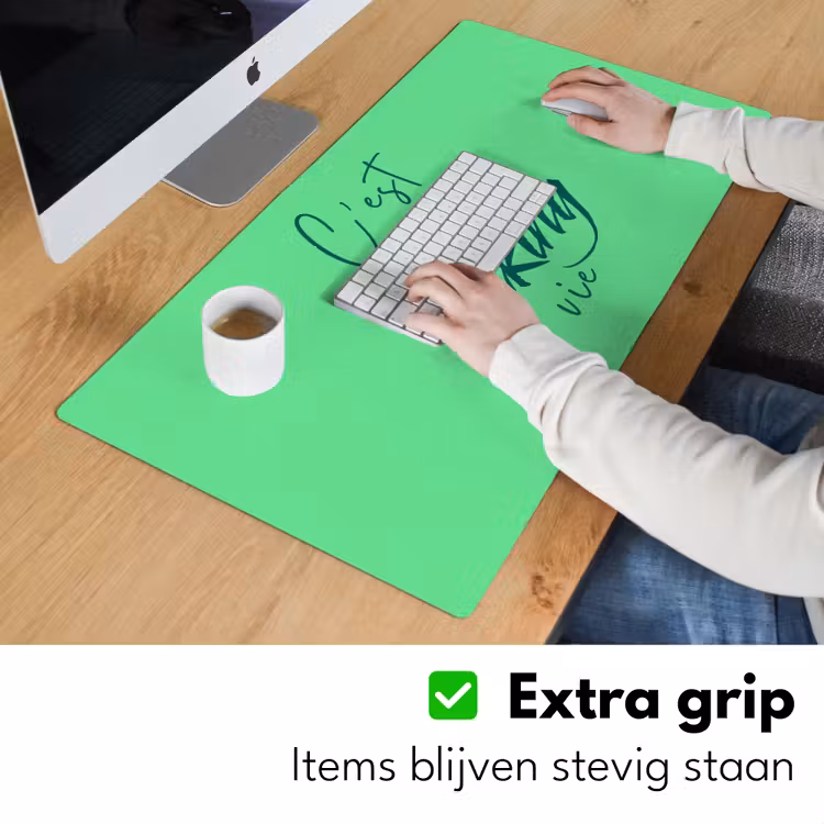c'est la fucking vie - Groen - Penseelstijl Muismat XXL klein -sfeer3