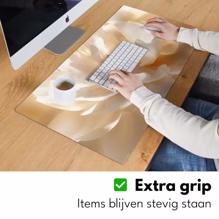 Close up - Pioenroos - Wit Muismat XXL klein -sfeer3