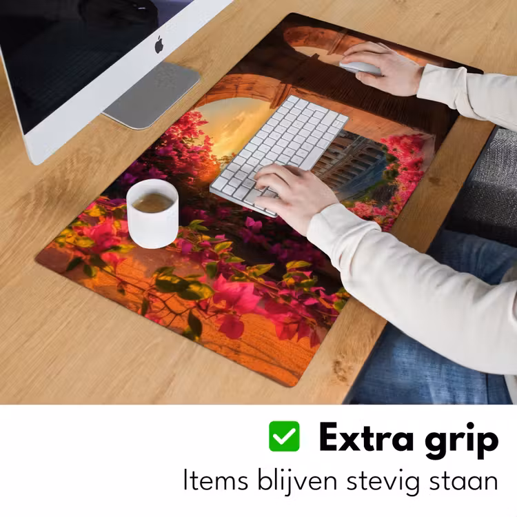 Colosseum - Rome - Roze Bloemen Muismat XXL klein -sfeer3