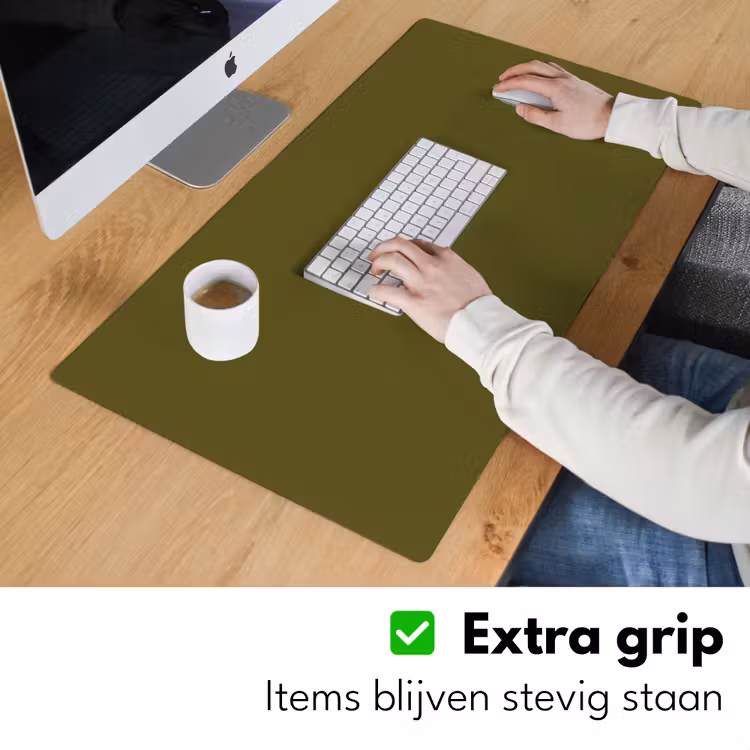 Dark - Olive - Groen Muismat XXL klein 681 -sfeer3
