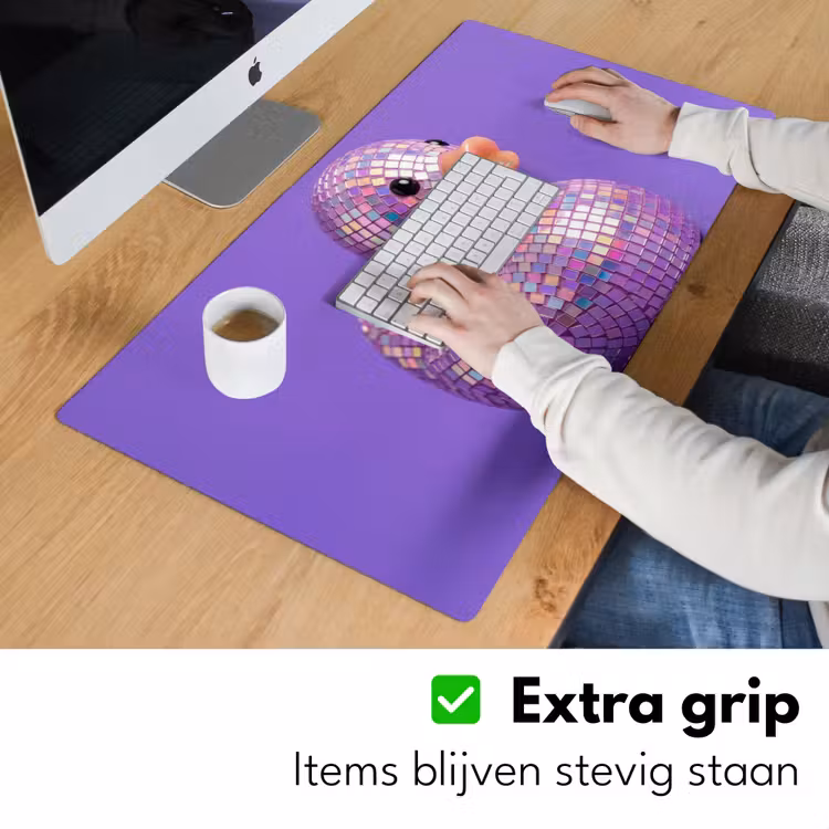 Disco - Eend - Paars Muismat XXL klein -sfeer3