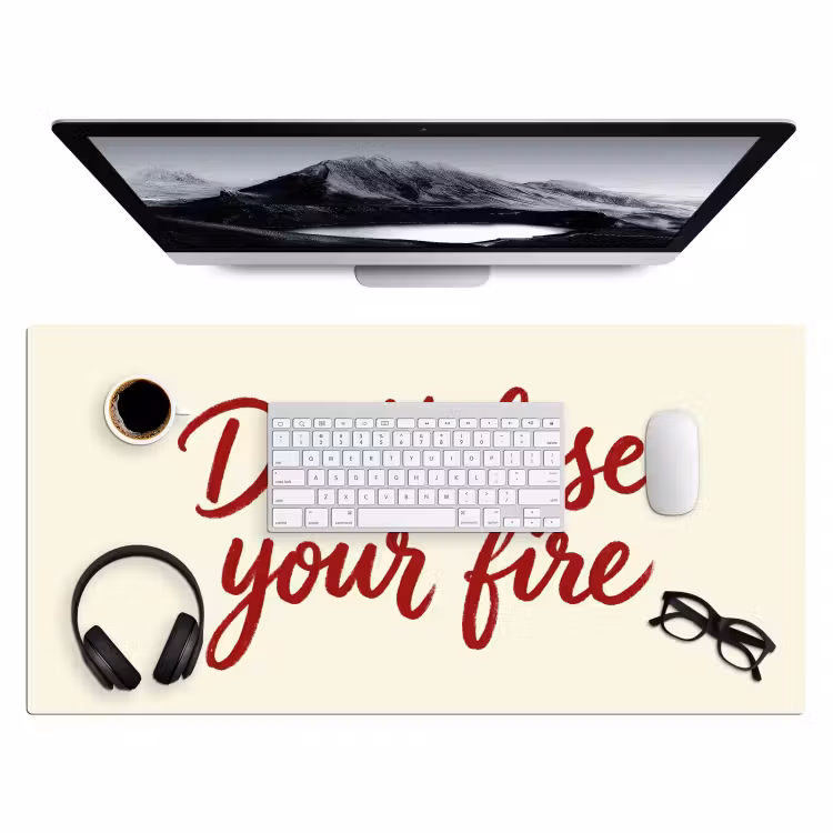 Don't lose your fire - Rood - Wit - Minimalistisch Muismat XXL klein -3d