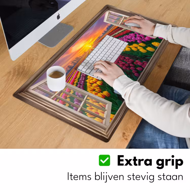 Doorkijk - Bloemen - Tulpen - Kleurrijk - Zonsondergang Muismat XXL klein -sfeer3