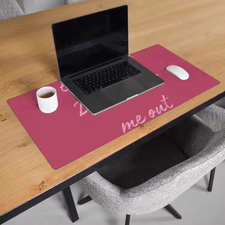 eat me out don't stress me out - Roze - Minimalistisch Muismat XXL klein -sfeer1