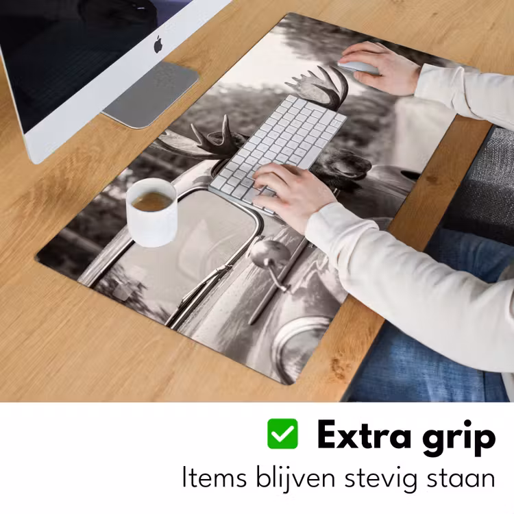 Eland - Auto - Gewei - Zwart - Wit Muismat XXL klein -sfeer3