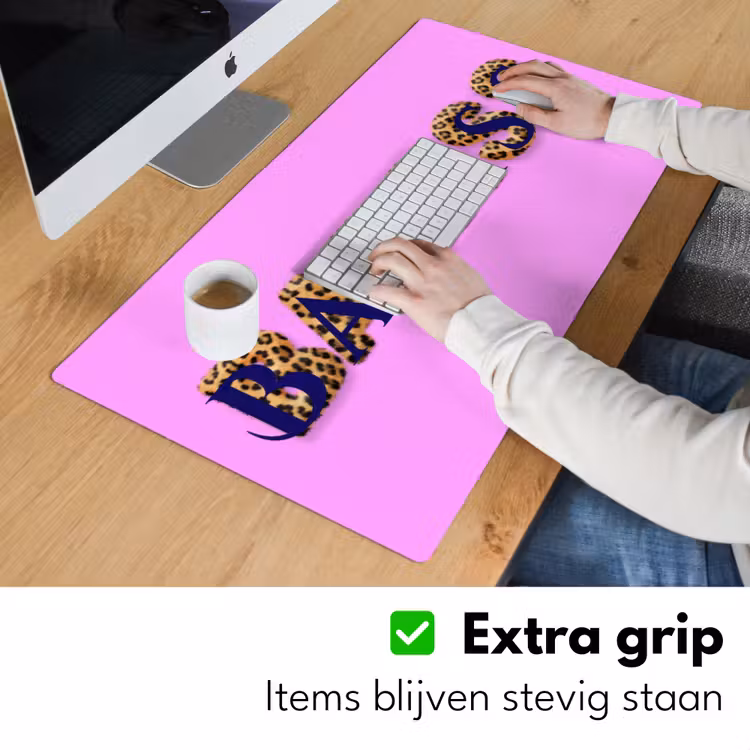Felroze - Badass - Panterprint - Schaduw Muismat XXL klein -sfeer3