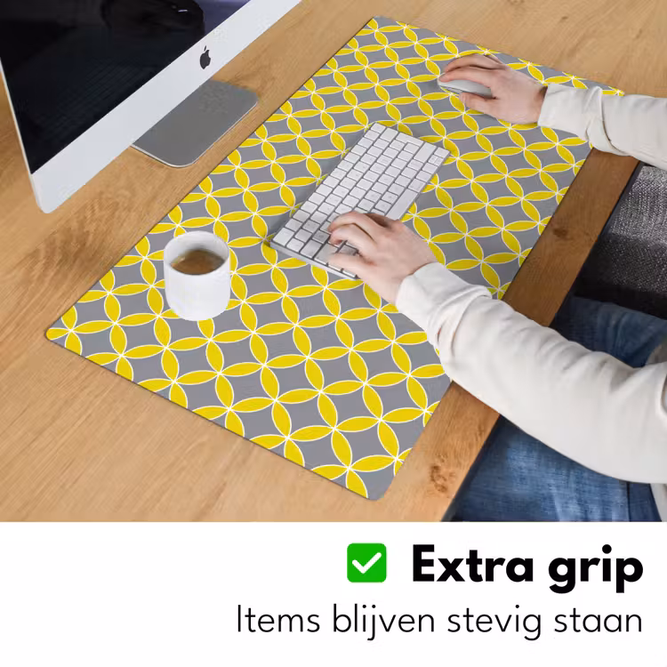 Geometrisch - Cirkels - Modern - Grijs - Geel Muismat XXL klein 681 -sfeer3