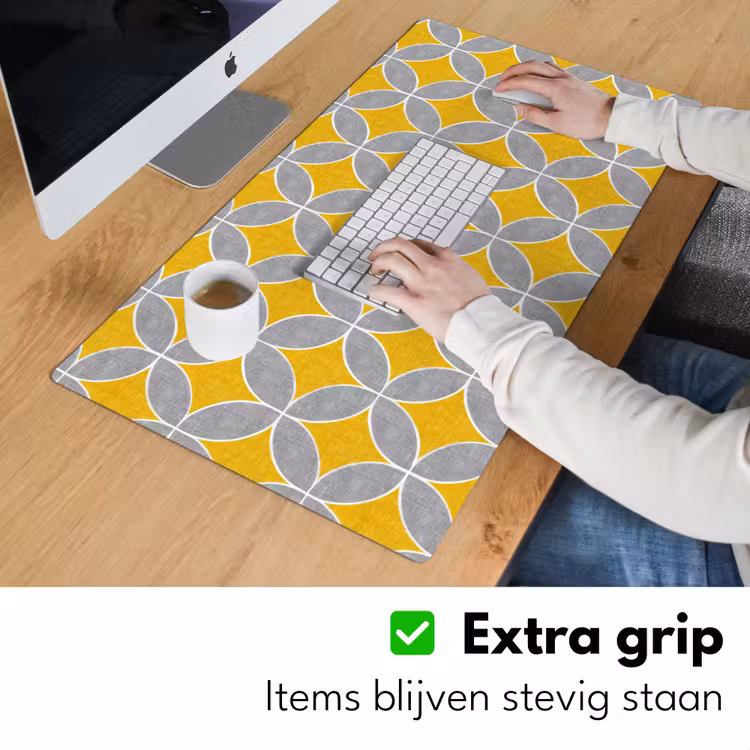 Geometrisch - Cirkels - Textuur - Grijs - Geel Muismat XXL klein 681 -sfeer3