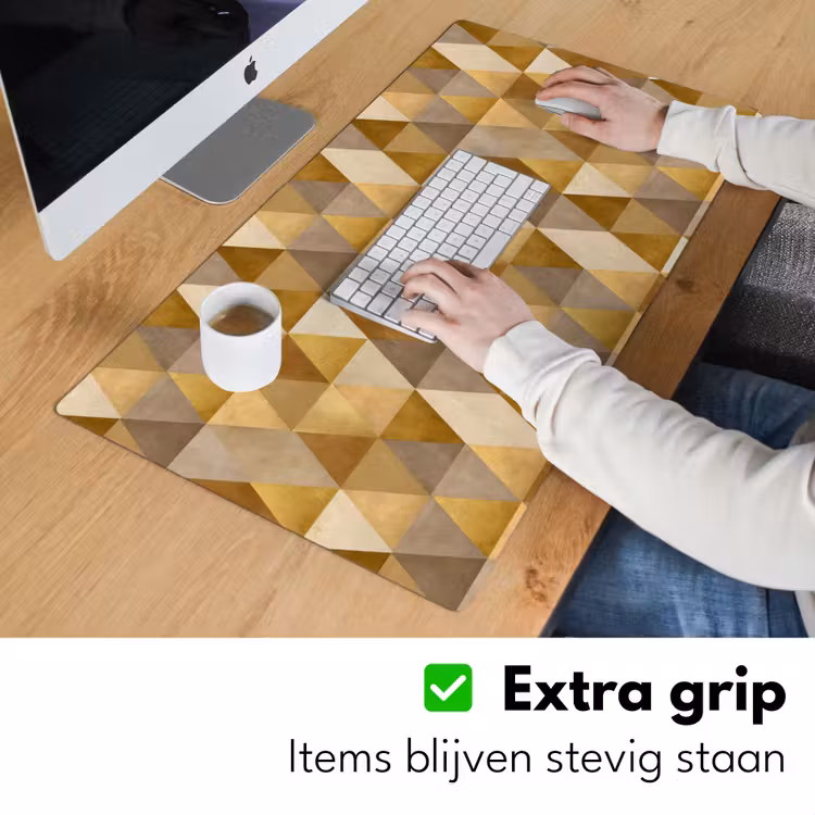 Geometrisch - Driehoek - Goud Muismat XXL klein 681 -sfeer3