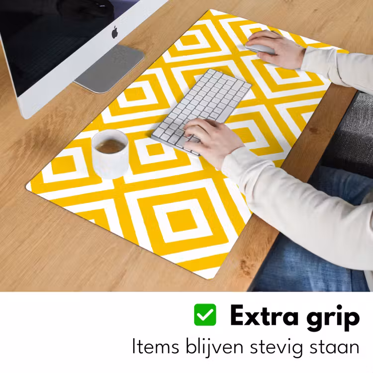 Geometrisch - Lijnen - Modern - Geel - Wit Muismat XXL klein 681 -sfeer3