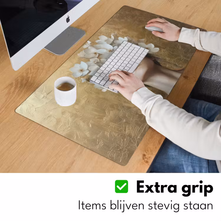 Gezicht - Bloemen - Goud - Abstract Muismat XXL klein -sfeer3