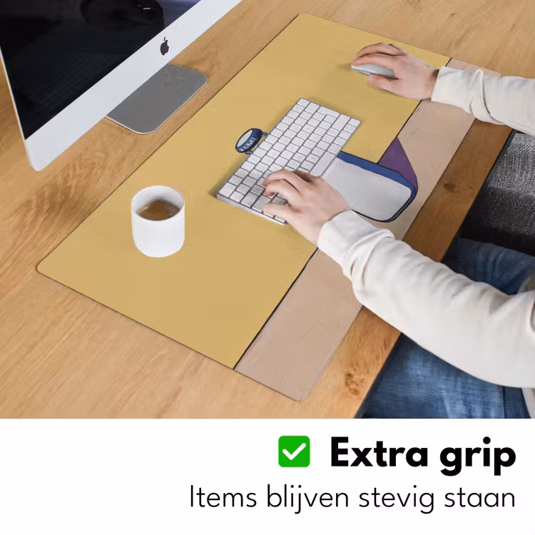 Glazen - Fles - Illustratie - Melk Muismat XXL klein -sfeer3