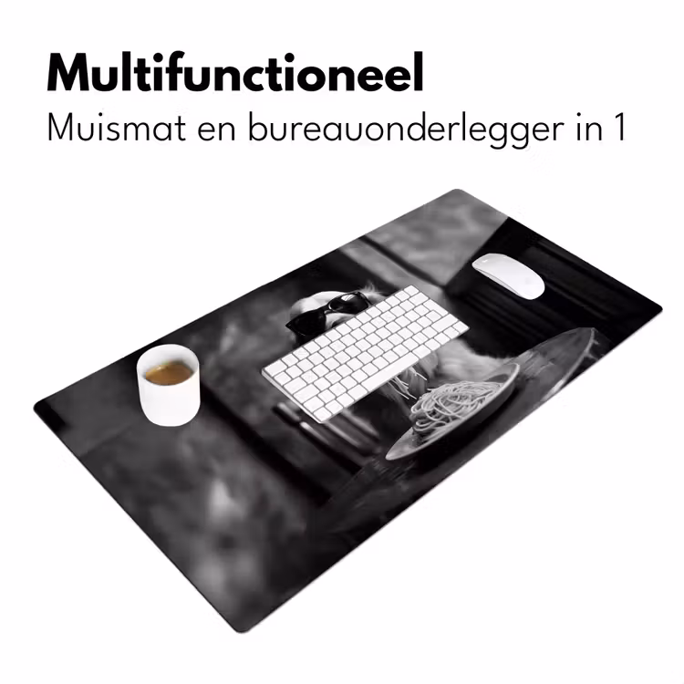 Golden Retriever - Hond - Vrolijk - Bord spaghetti - Zwart - wit Muismat XXL klein -sfeer4