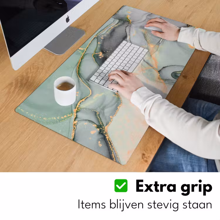 Goud - Marmer - Groen - luxe - Glitter - Marmerlook Muismat XXL klein -sfeer3