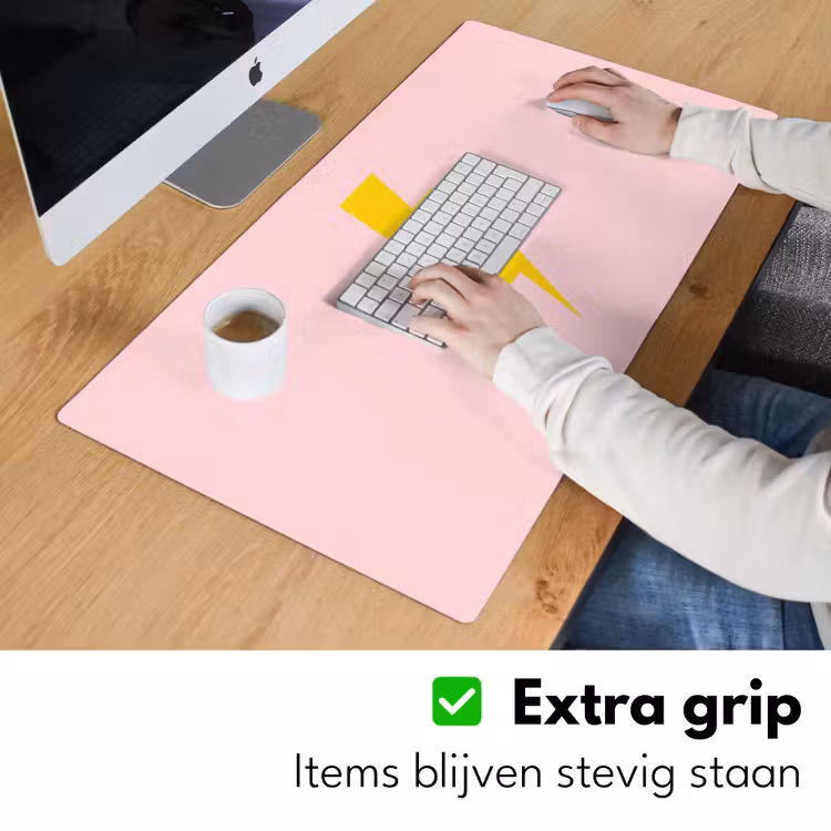 Grl pwr - Bliksem - Roze Muismat XXL klein -sfeer3