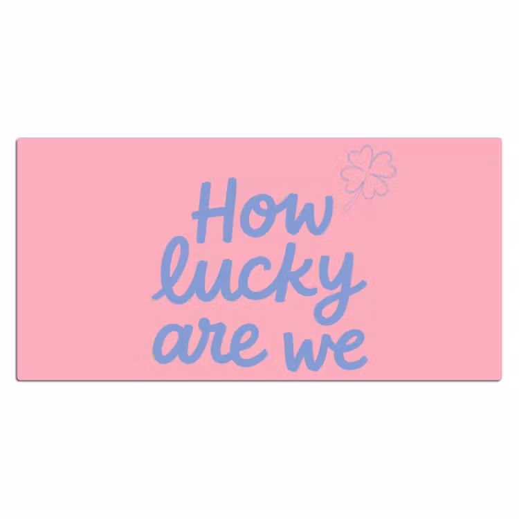 How lucky are we - Klavervier - Roze - Blauw Muismat XXL klein -3d_leeg