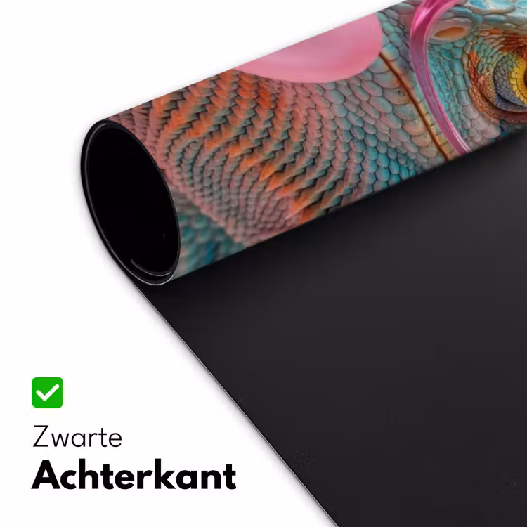 Kameleon - Kauwgom - Kleurrijk Muismat XXL klein -sfeer2