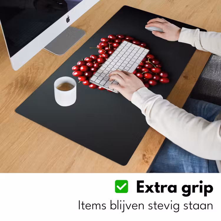 Kersen - Hart - Rood - Zwart Muismat XXL klein -sfeer3