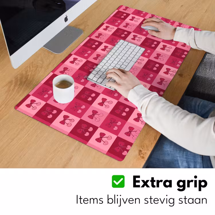 Kersen - Strikjes - Speels - Roze - Bordeaux Muismat XXL klein 681 -sfeer3