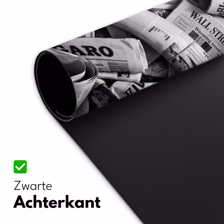 Krant - Stapel - Nieuws - Zwart-wit Muismat XXL klein -sfeer2