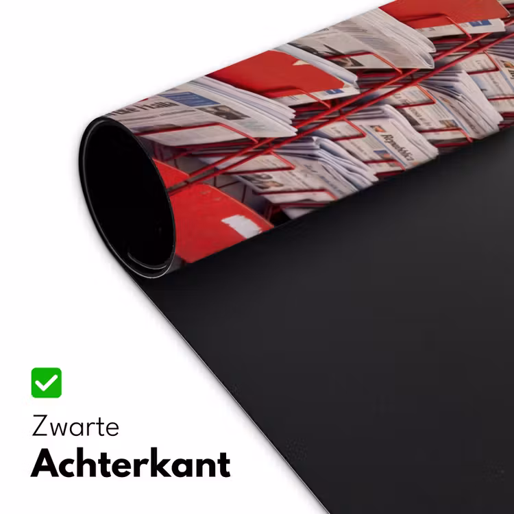 Kranten - Rek - Stedelijk - Dagelijks leven - Rood Muismat XXL klein -sfeer2