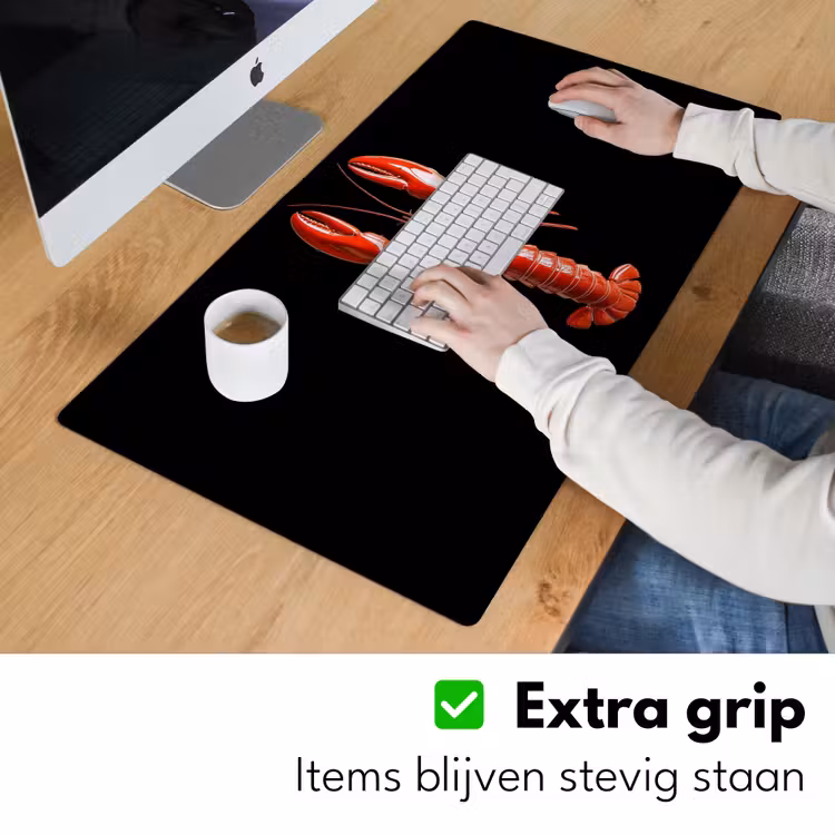 Kreeft - Glossier Rood - Zwart Muismat XXL klein -sfeer3