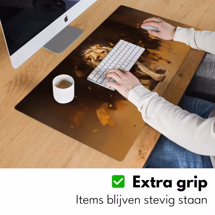 Leeuw - Geschilderd - Abstract - Goud Muismat XXL klein -sfeer3