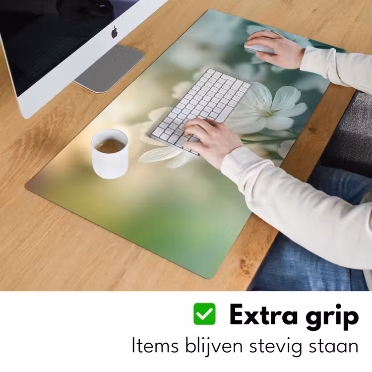 Lieveheersbeestje - Bloemen - Wit Muismat XXL klein -sfeer3