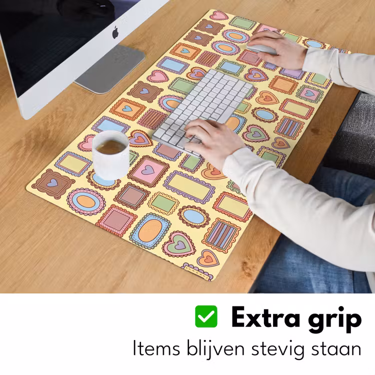 Lijst - Patroon - Hart - Speels - Kleurrijk Muismat XXL klein -sfeer3