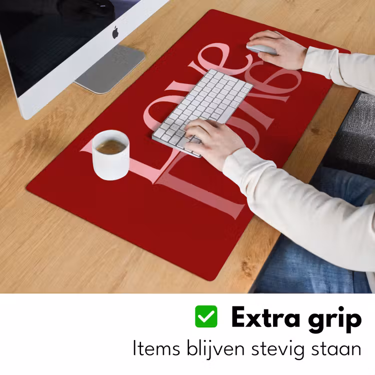 Love - Spiegeling - Rood Muismat XXL klein -sfeer3