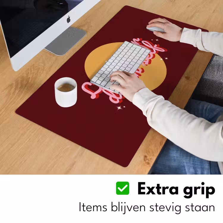 love your damn self - Cirkel - Glitter - Rood Muismat XXL klein -sfeer3