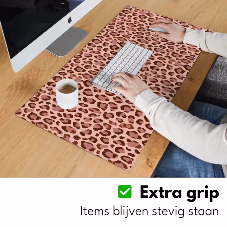 Luipaard - Patroon - Roze Muismat XXL klein 681 -sfeer3