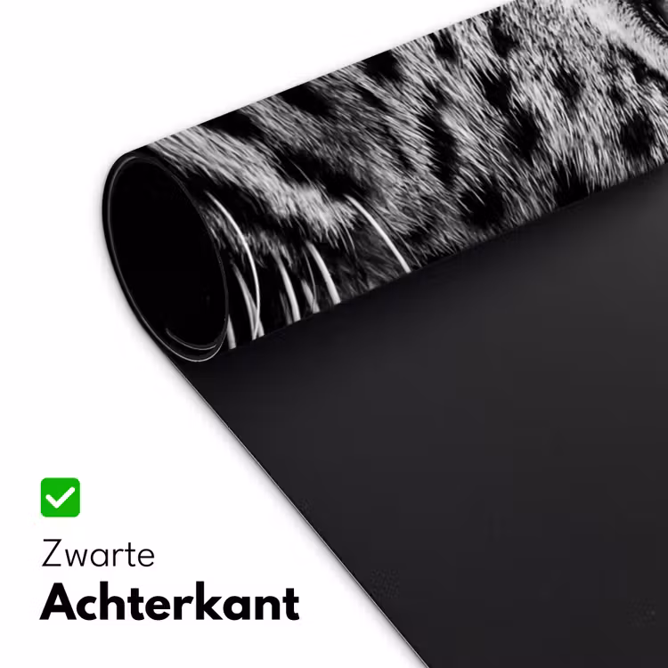 Luipaard - Zwart - Wit - Oog Muismat XXL klein -sfeer2