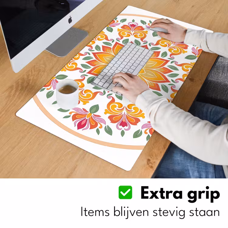 Mandala - Bloemen - Decoratie - Kleurrijk - Abstract Muismat XXL klein -sfeer3