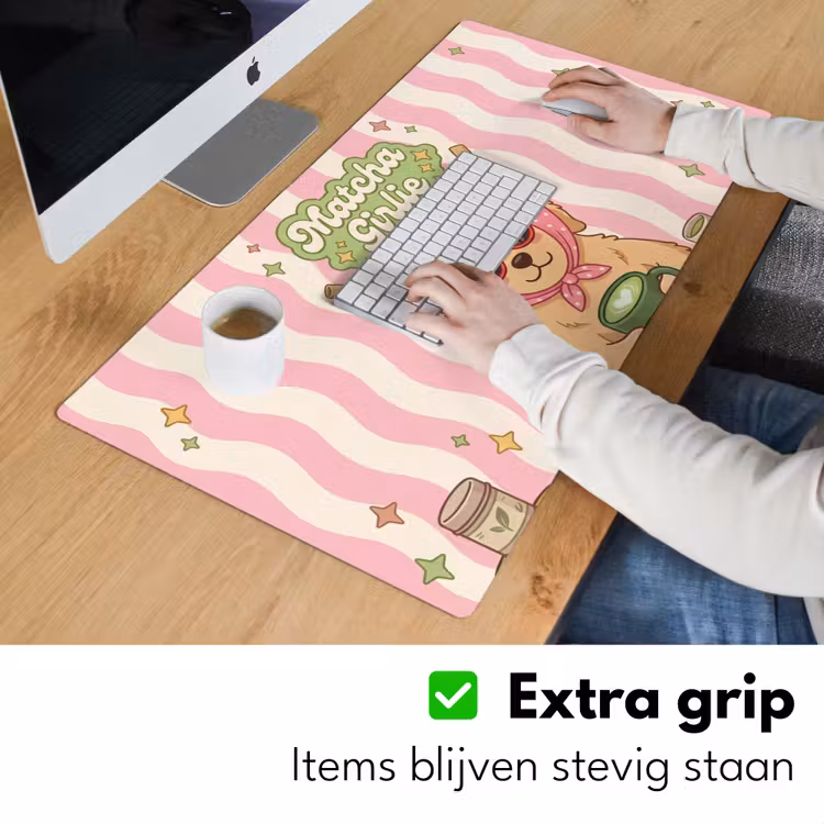 Matcha - Hond - Roze - Groen Muismat XXL klein -sfeer3