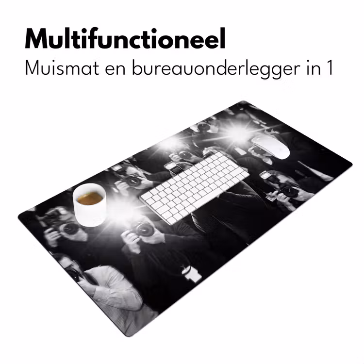 Mensen - Camera - Flitslicht - Zwart-wit - Media Muismat XXL klein -sfeer4