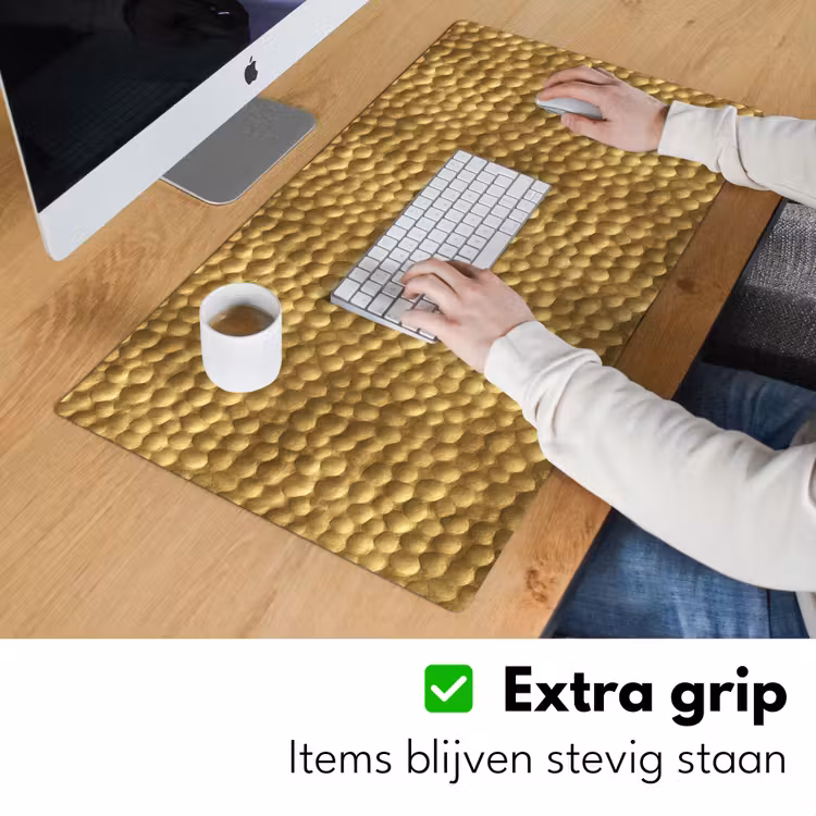 Metaal - Dynamisch - Goud Muismat XXL klein 681 -sfeer3