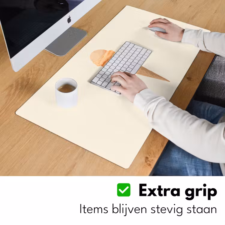 Minimalistisch - Schepijs - Hoorntje - Beige Muismat XXL klein -sfeer3