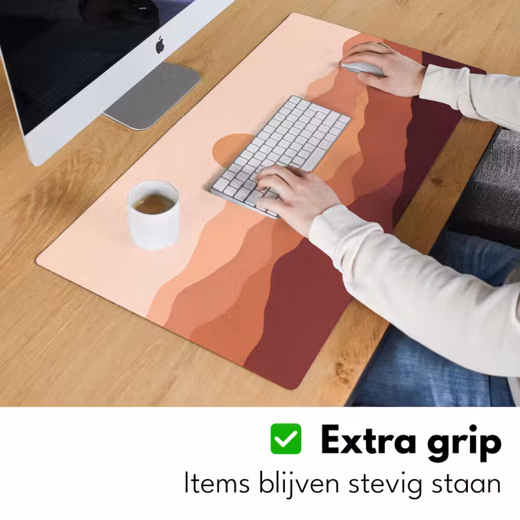 Natuur - Heuvels - Abstract - Modern - Oranje Muismat XXL klein -sfeer3