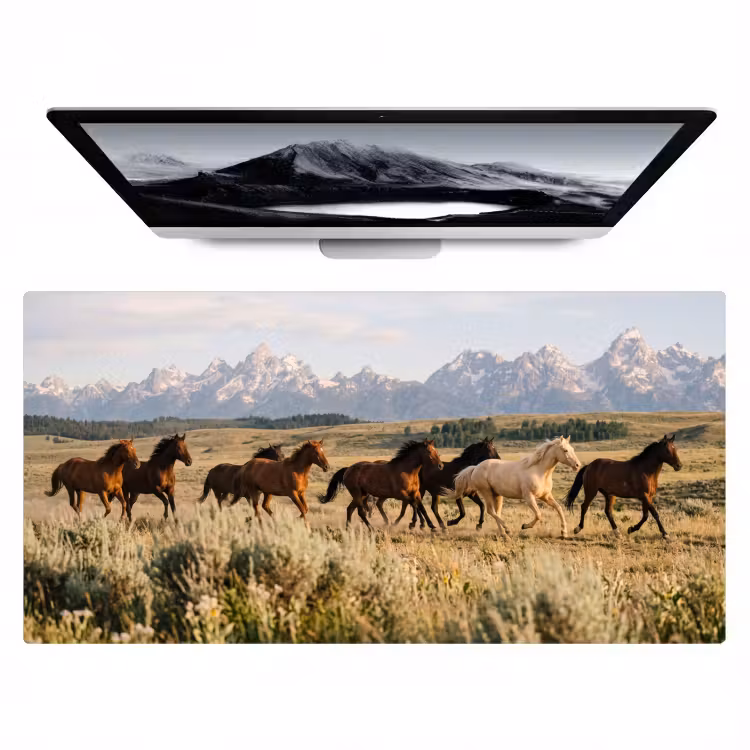 Paarden - Kudde - Bergen - Vrijheid - Wild Muismat XXL klein -zzz3d