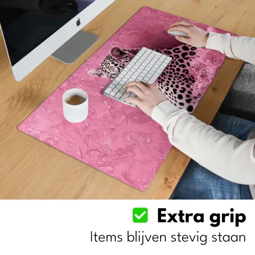Panter - Luxe - Roze Muismat XXL klein -sfeer3