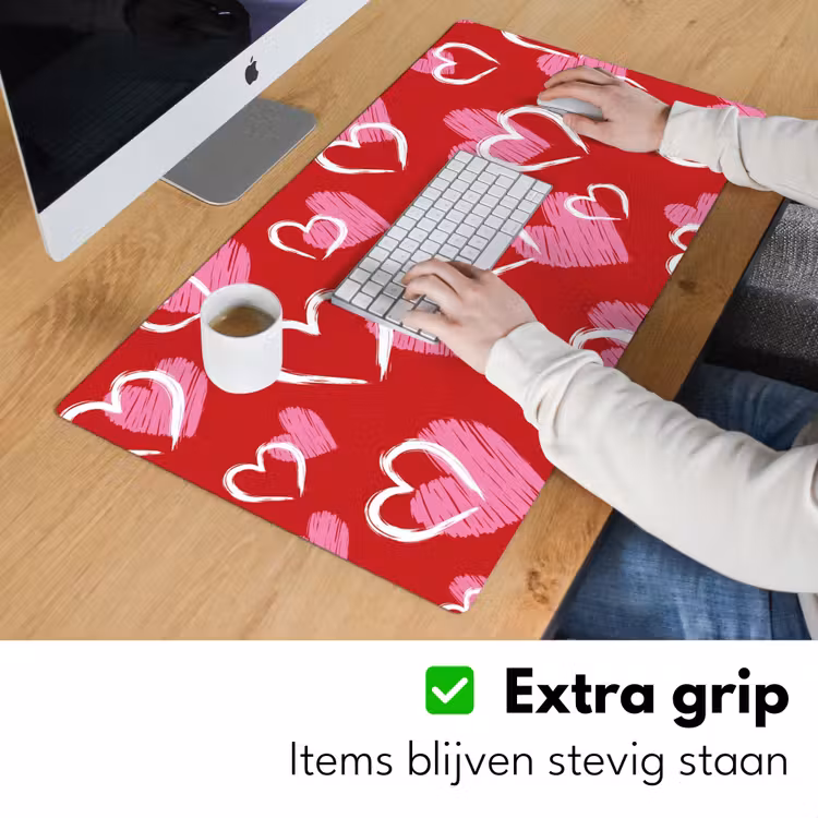 Patroon - Hartjes - Roze - Valentijn Muismat XXL klein -sfeer3