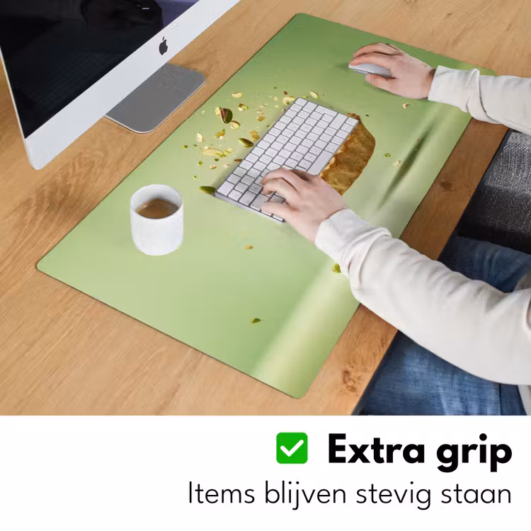 Pistache - Taart - Noten - Eten Muismat XXL klein -sfeer3