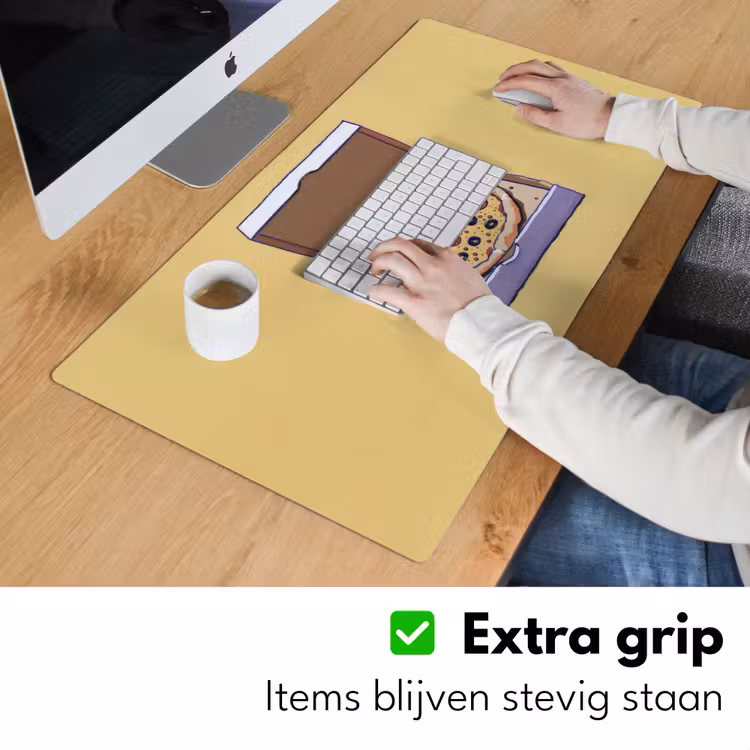 Pizza - Doos - Salami - Illustratie Muismat XXL klein -sfeer3
